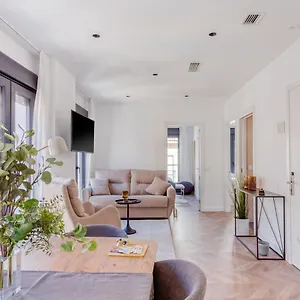 Limehome Calle Ancha Del Carmen Apart-hotel